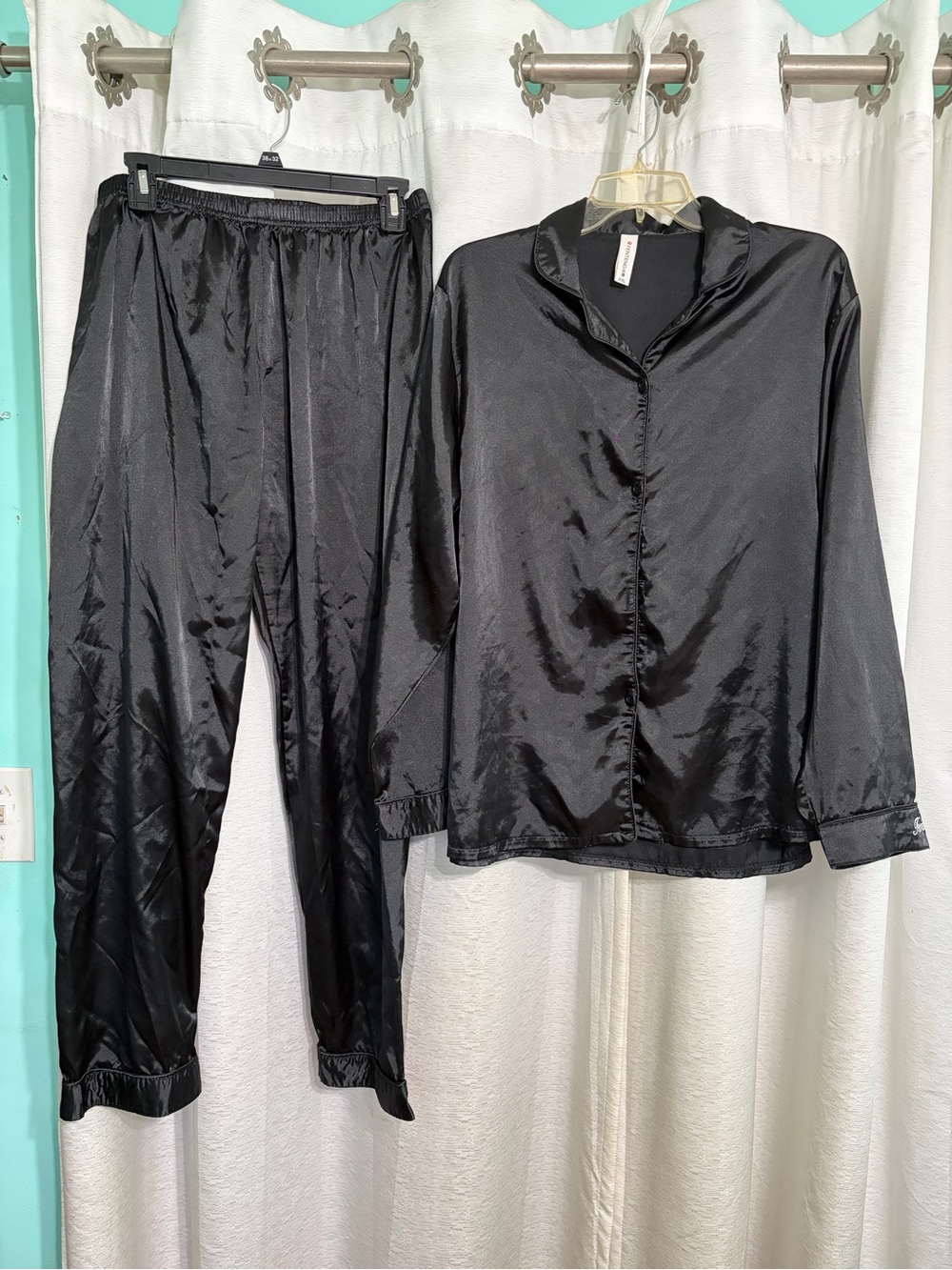 Women's Black Satin Long-Sleeve Pajama Set XXL